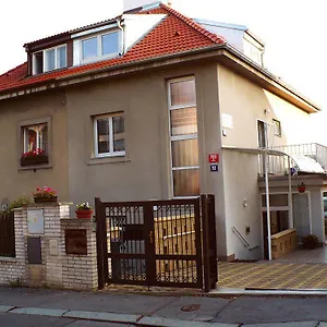 Nika 3*, Praag Tsjechië
